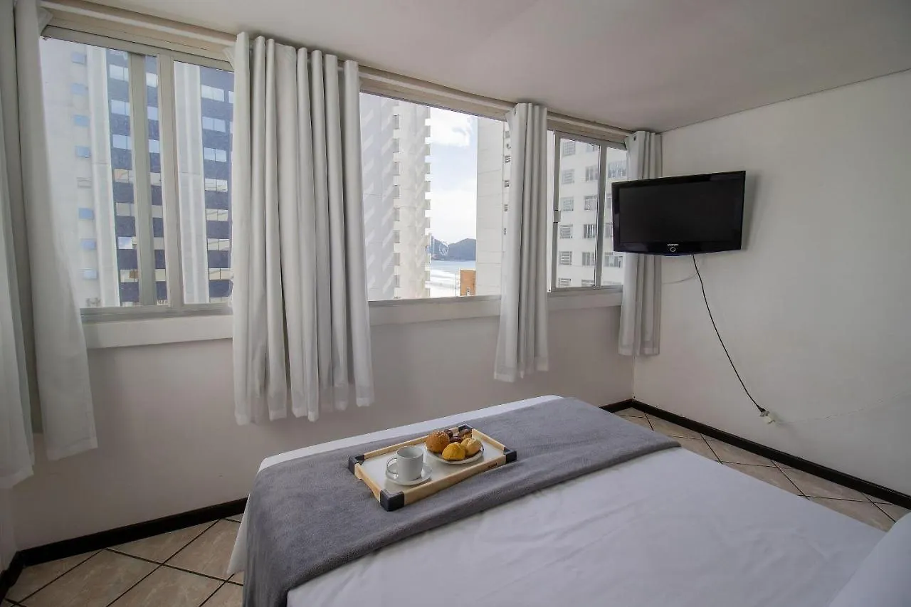 CLR81 - Calçadão, 1 Dormitório Climatizado, 70 Metros da Areia da Praia, Garagem, Wi-Fi Balneário Camboriú Appartement